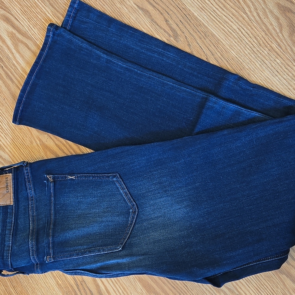 Skyscraper Mid Rise Jeans - Picture 3 of 3